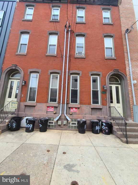 Building Photo - 1607 W Oxford St