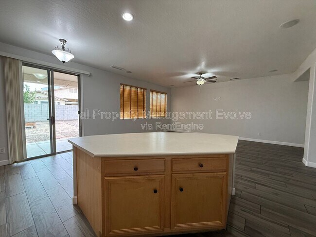 Building Photo - 8278 W Charter Oak Rd