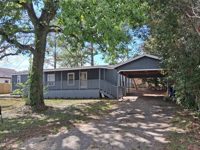 Building Photo - 11797 White Cedar St