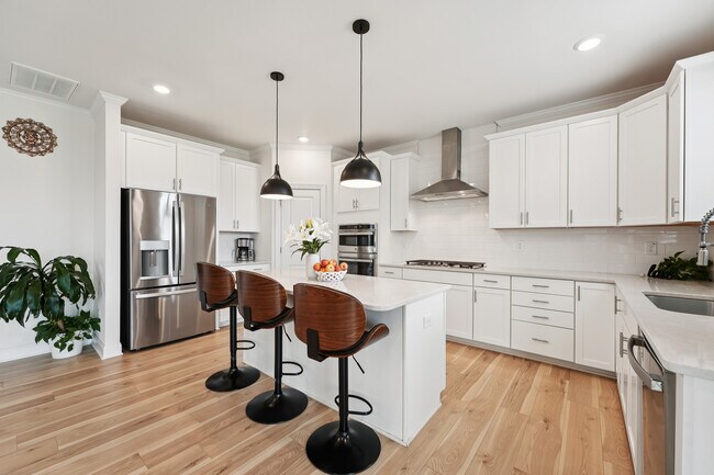 Building Photo - 200 Cloud Berry Ln