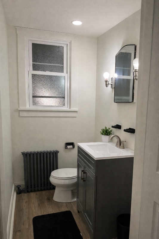 Building Photo - 247 N Main St