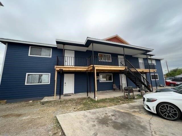 Building Photo - 1303 E Eistetter St