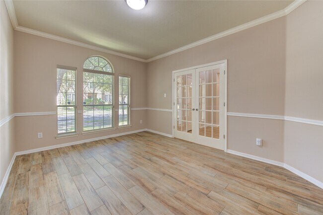 Building Photo - 7323 Sunset Bend Ln