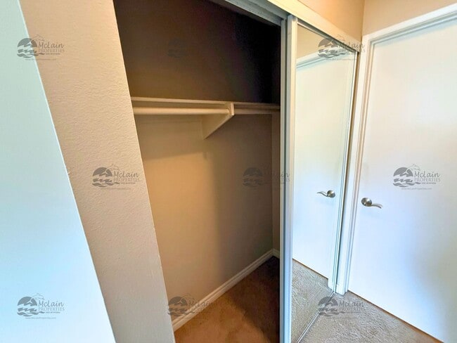 Building Photo - Second Story 2 Bd/2Ba Townhouse in San Marcos