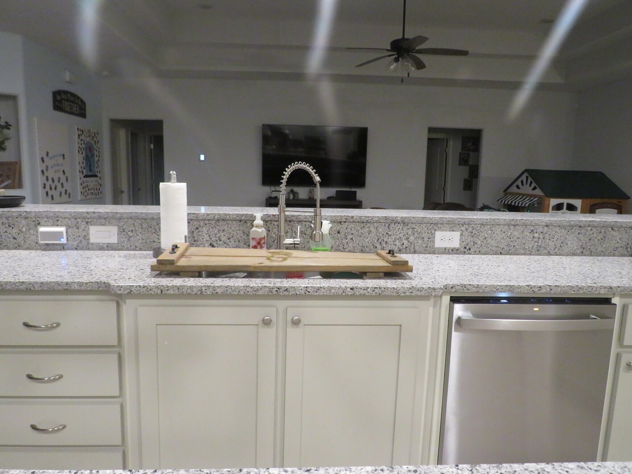 Building Photo - 9167 Tara Cir