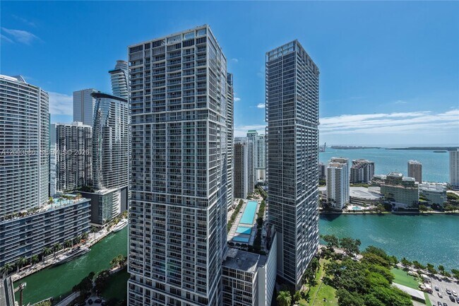 Building Photo - 500 Brickell Ave