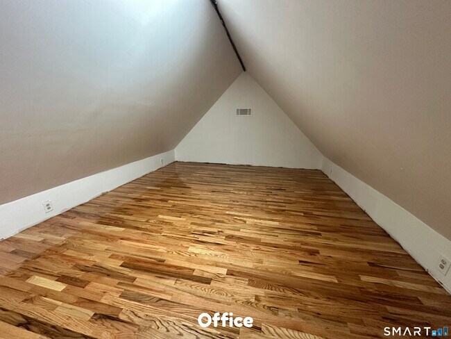 Building Photo - 19 High St