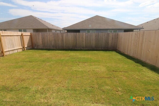 Building Photo - 1173 Lindsey Dr