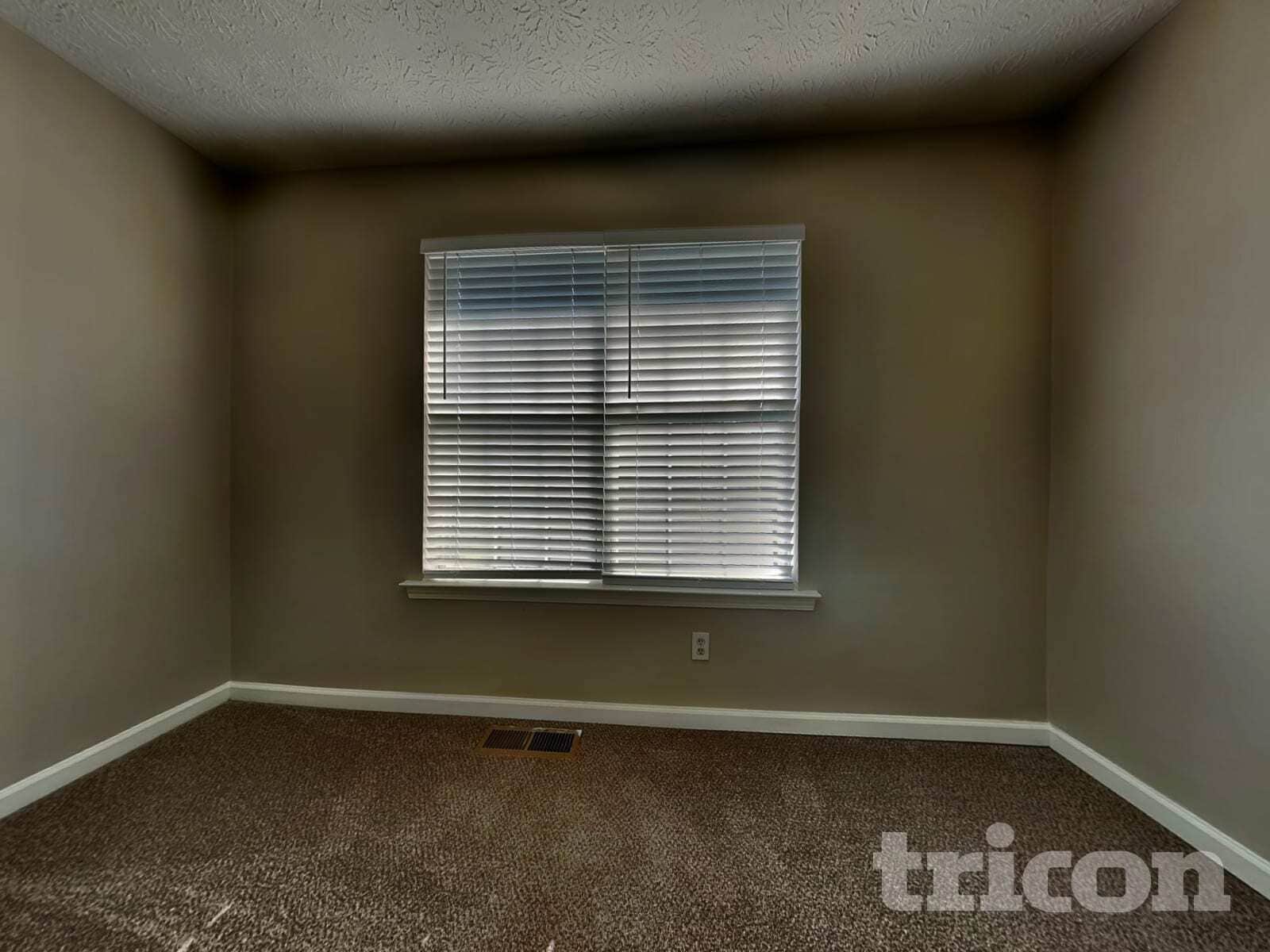 Building Photo - 140 N Greenfield Cir