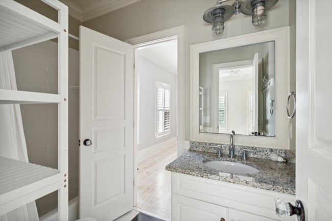 Building Photo - 6BD/5BA Custom Home for Lease in Daniel Island Park