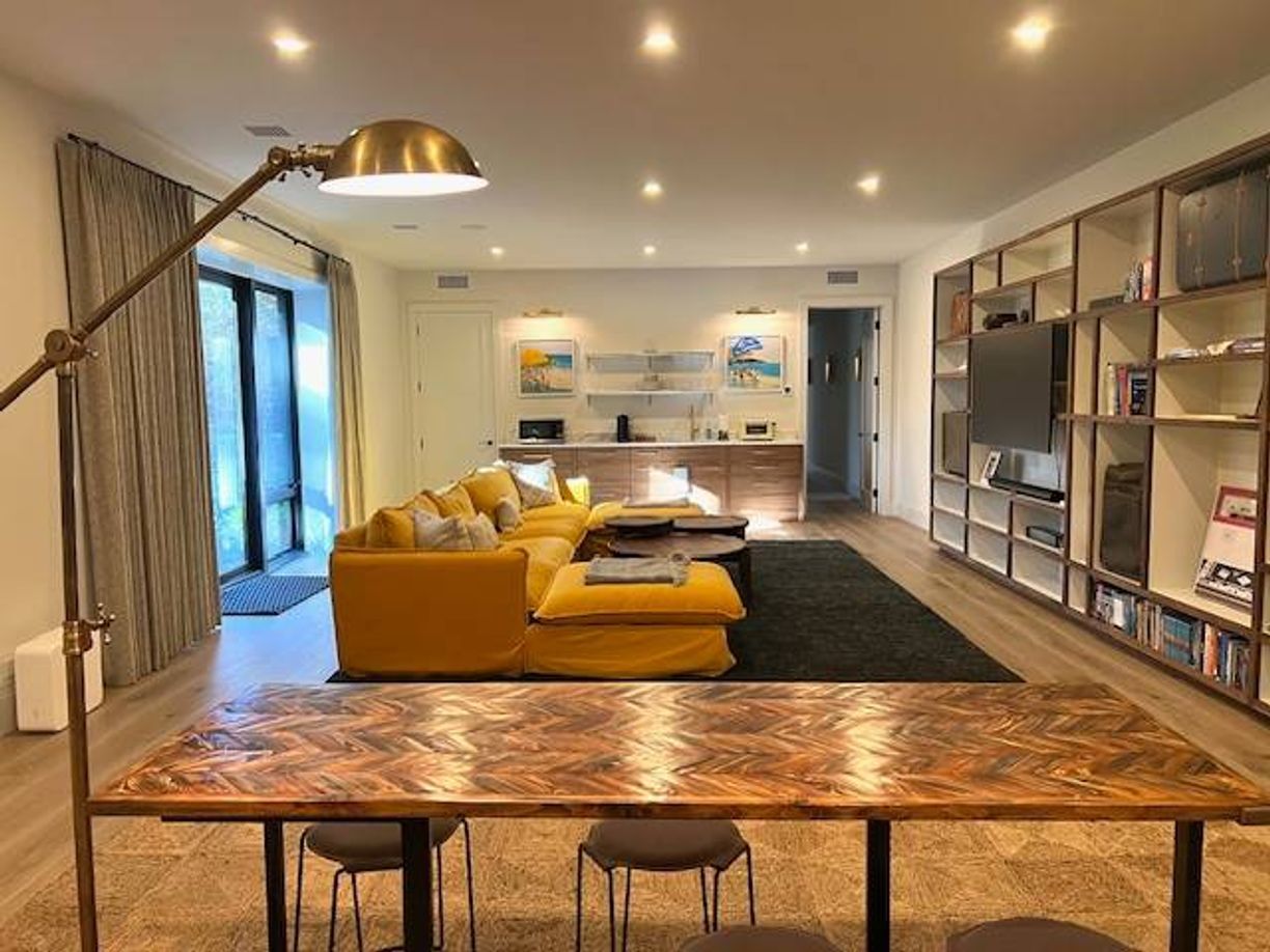 Building Photo - 9 Willow Pond Rd