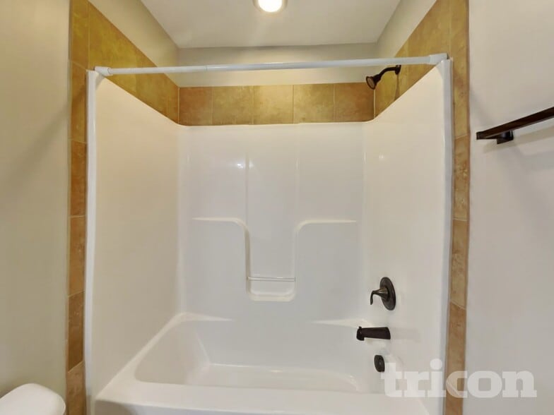 Building Photo - 31 Burr Oak Cir