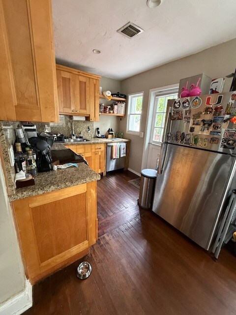 Building Photo - 1642 Van Buren St