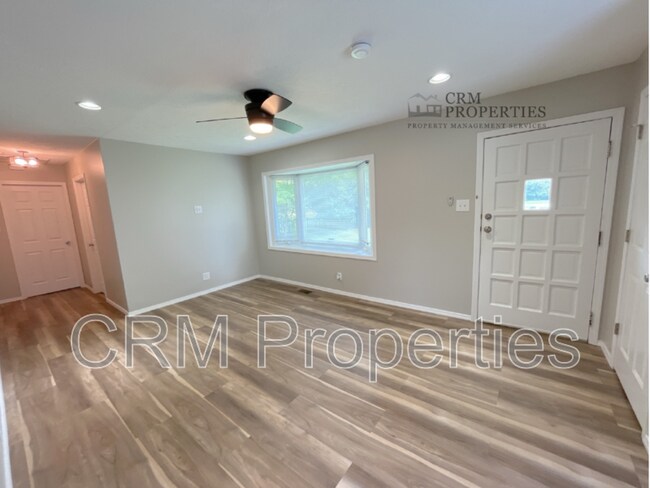 Building Photo - 521 Arthur Dr