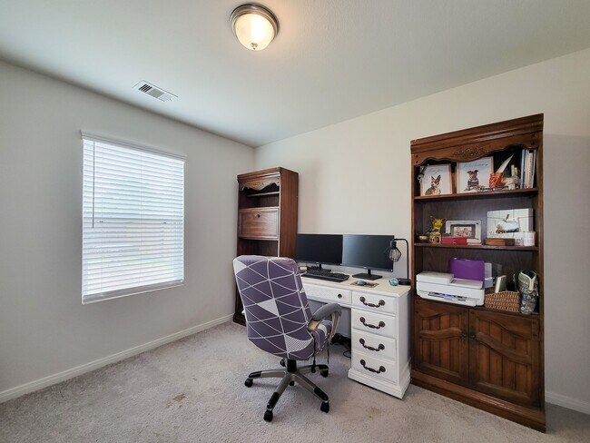 Building Photo - 111 Avalon Dr