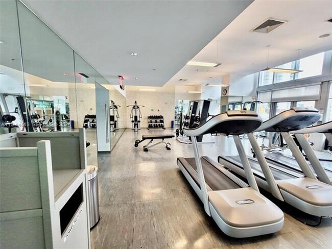 Building Photo - 92 SW 3rd St