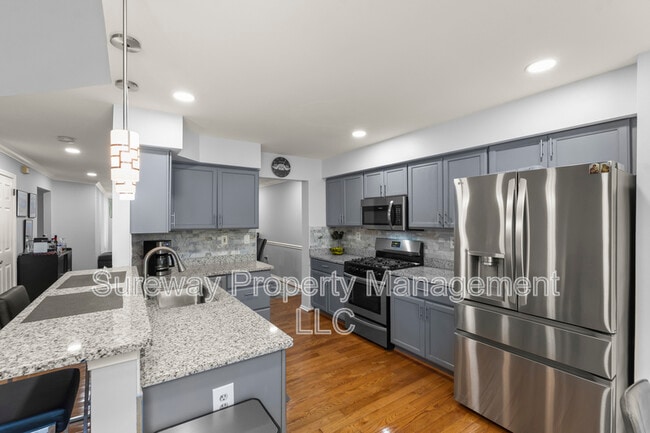 Building Photo - 2028 Greenes Way Cir