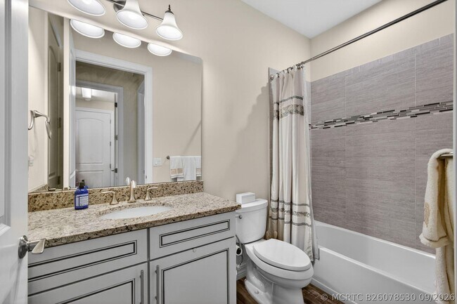 Building Photo - 532 Sonoma Isles Cir