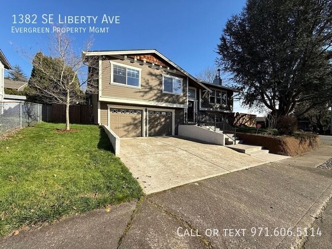 Building Photo - 1382 SE Liberty Ave