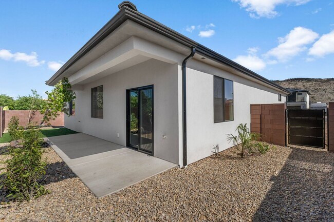 Building Photo - Modern New Construction with Designer Finishes & Open-Concept Living
