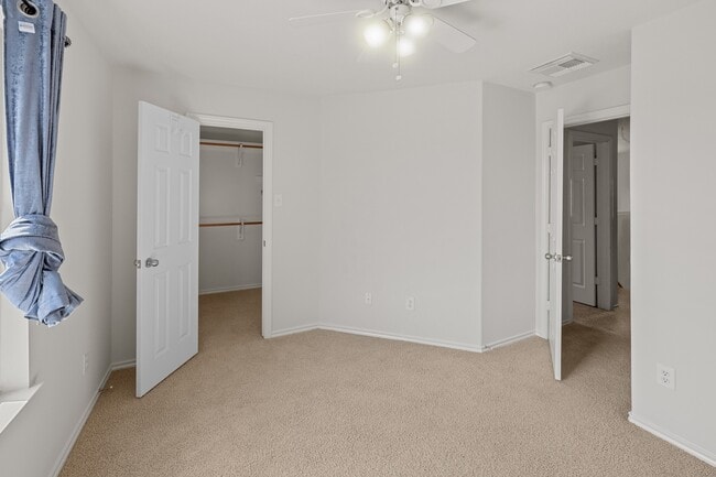 Building Photo - 6413 Dawson Creek Dr