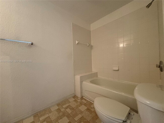 Building Photo - 2064 NE 167th St