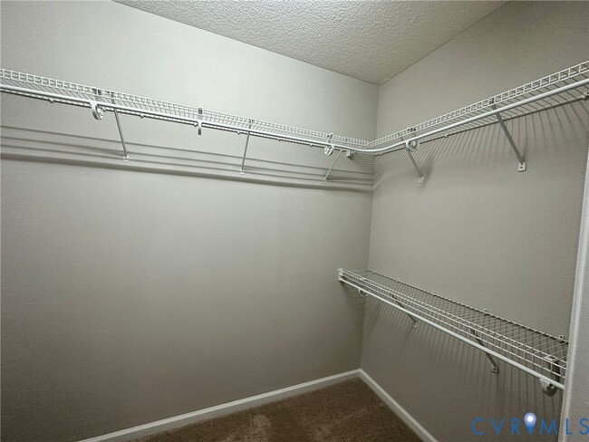 Building Photo - 5442 Fuller Dr