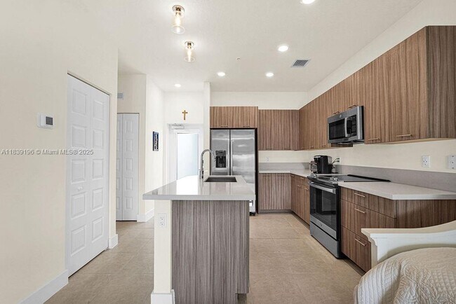Building Photo - 8301 NW 41st St