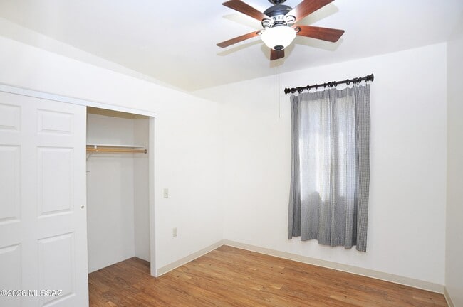 Building Photo - 1040 E Halcyon Rd