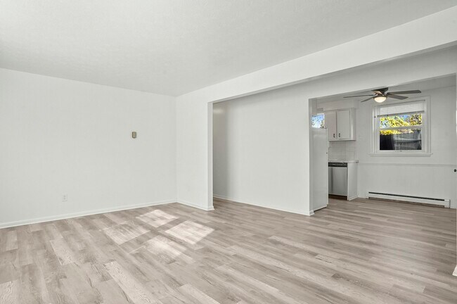 Primary Photo - 3745 Woodford Ave NW