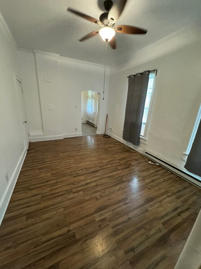 Building Photo - 1114 N High St