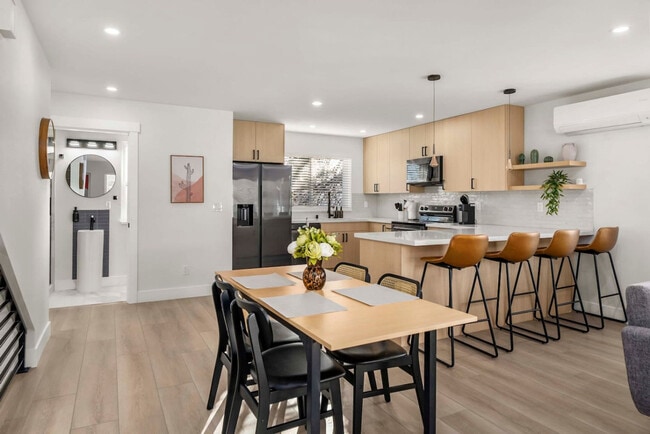 Building Photo - 7719 Renton Ave S