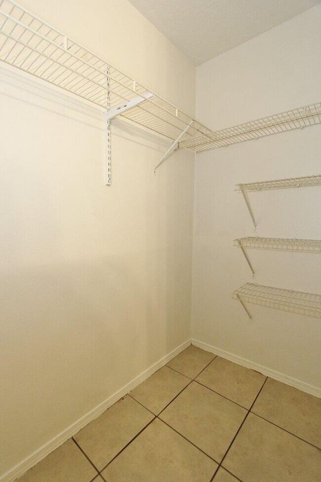 Building Photo - Clean Single-Level Home in Charter Pointe