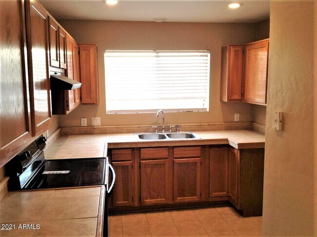 Building Photo - 4224 W Calavar Rd