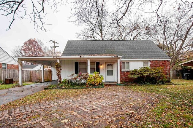 Primary Photo - 3216 Haraway St