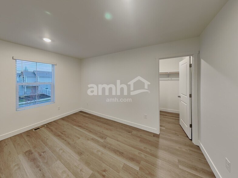 Building Photo - 8544 47th Pl NE