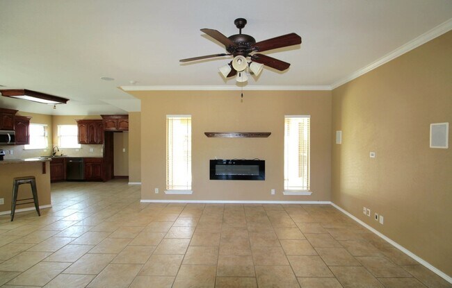Building Photo - 4900 Rio Grande Ave