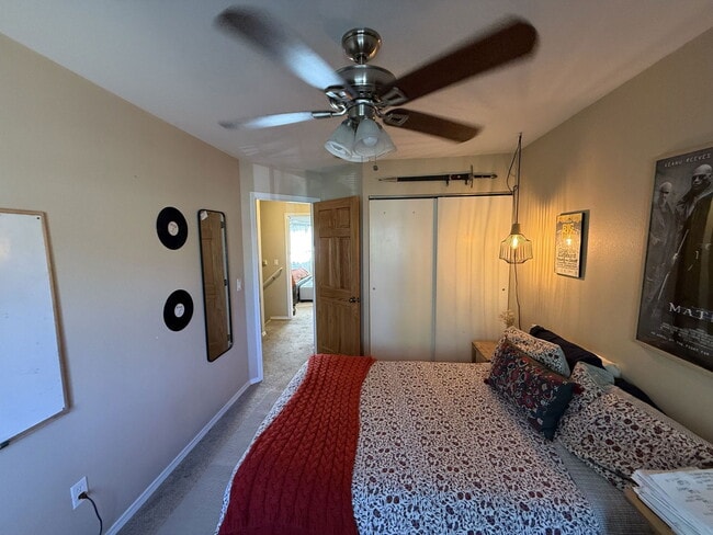 Building Photo - 739 Ponderosa Dr