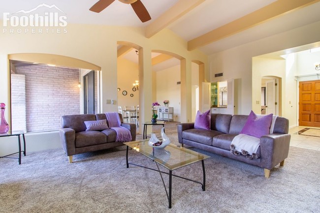 Building Photo - Gated Community at Riverbend