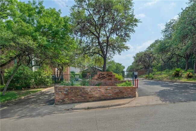 Building Photo - 1741 Spyglass Dr