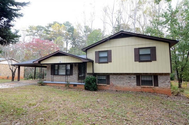 Primary Photo - 3 br, 2 bath House - 233 Lucan Way