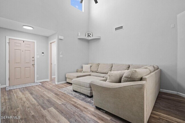 Building Photo - 14236 Rattler Point Dr