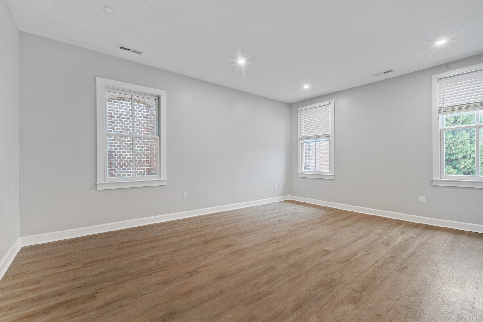 Living Room - 202 High St