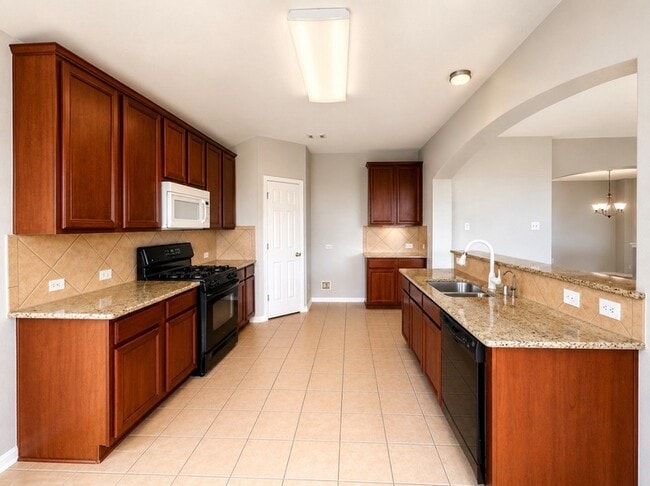 Building Photo - 810 Hollyhock Dr