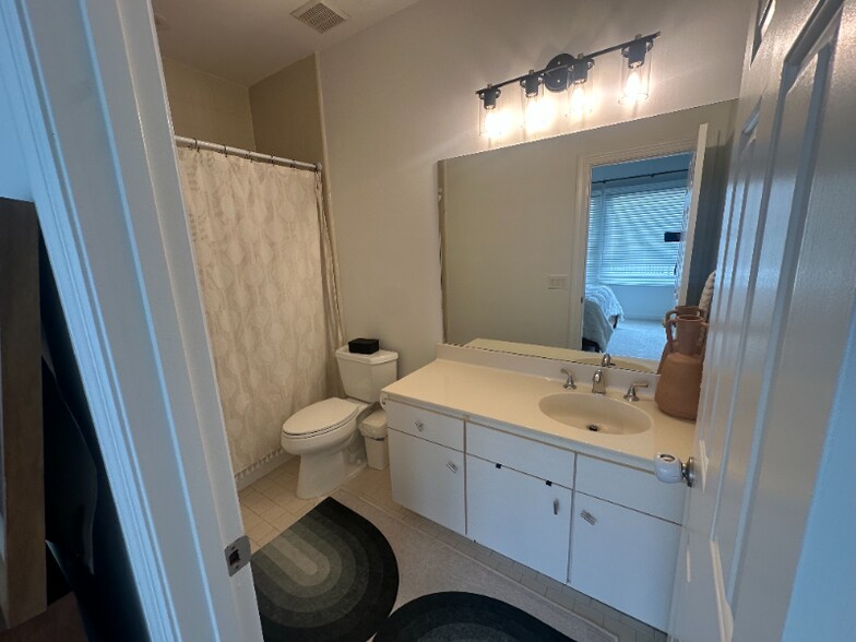 Building Photo - 352 Ardsley Pl