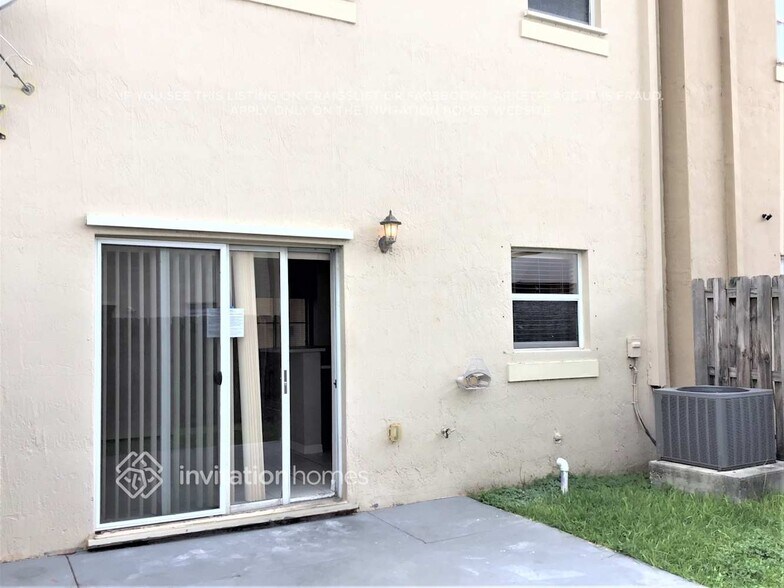 Building Photo - 8910 SW 220th Ln