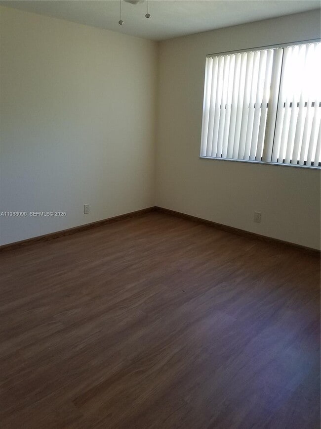 Building Photo - 8180 Geneva Ct