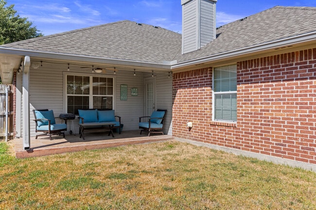 Building Photo - 2936 Palomino Trail