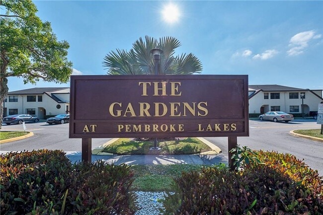 Building Photo - Spacious 1 bed 1 bath condo in Pembroke Pi...