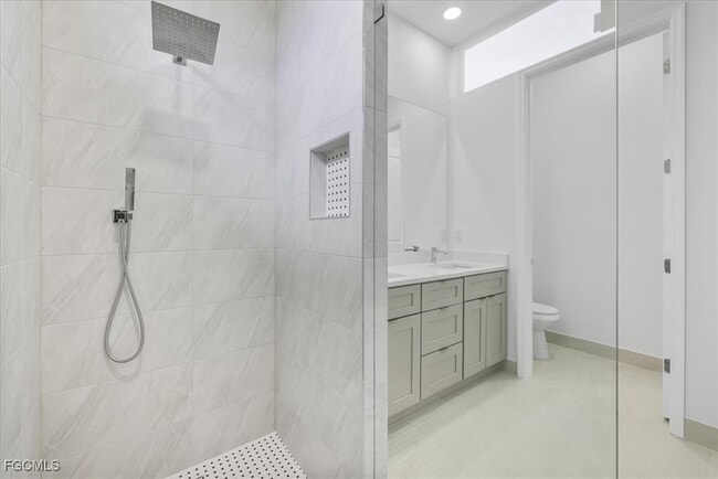 Building Photo - 4333 NW 33rd Ln